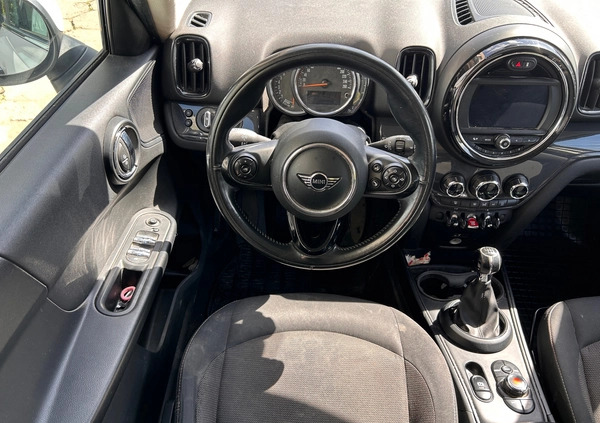 MINI Countryman cena 43900 przebieg: 195000, rok produkcji 2018 z Warszawa małe 29
